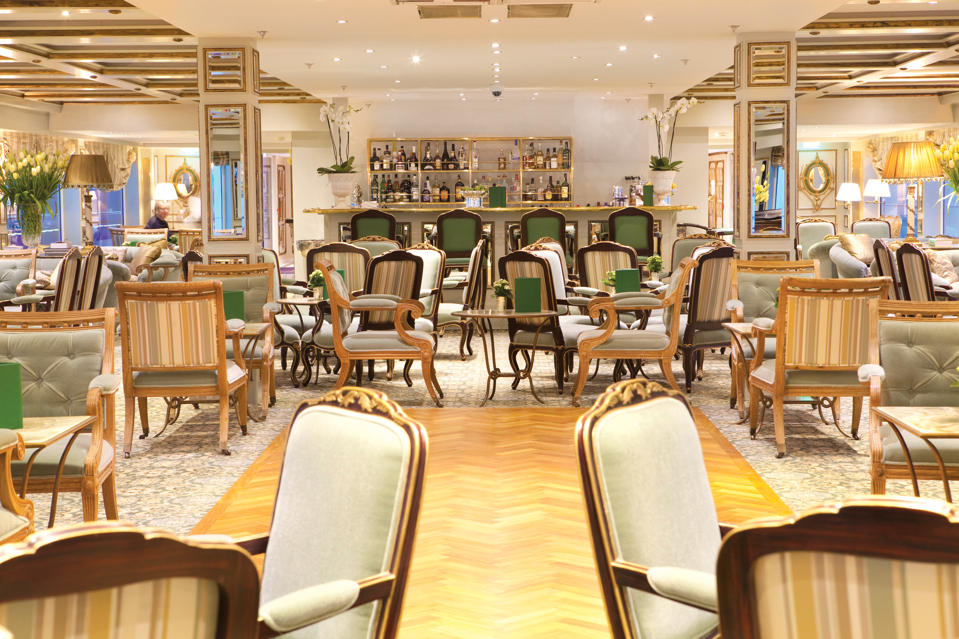 S.S. Antoinette - Salon du Grand Trianon