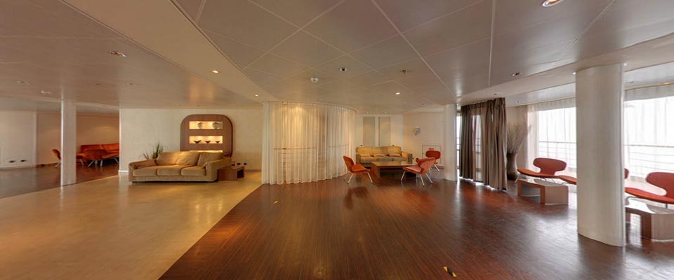 P&O Cruises Arcadia Interior Retreat 1.jpg
