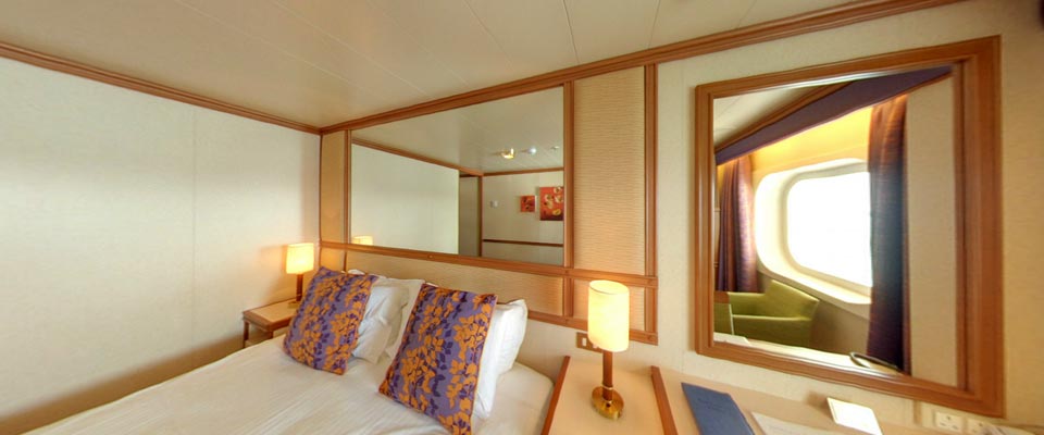 P&O Cruises Ventura Accommodation Outside Cabin.jpg