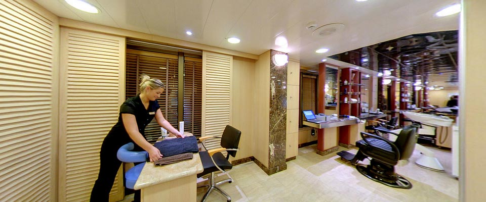 P&O Cruises Ventura Interior Oasis Spa Nail Bar.jpg