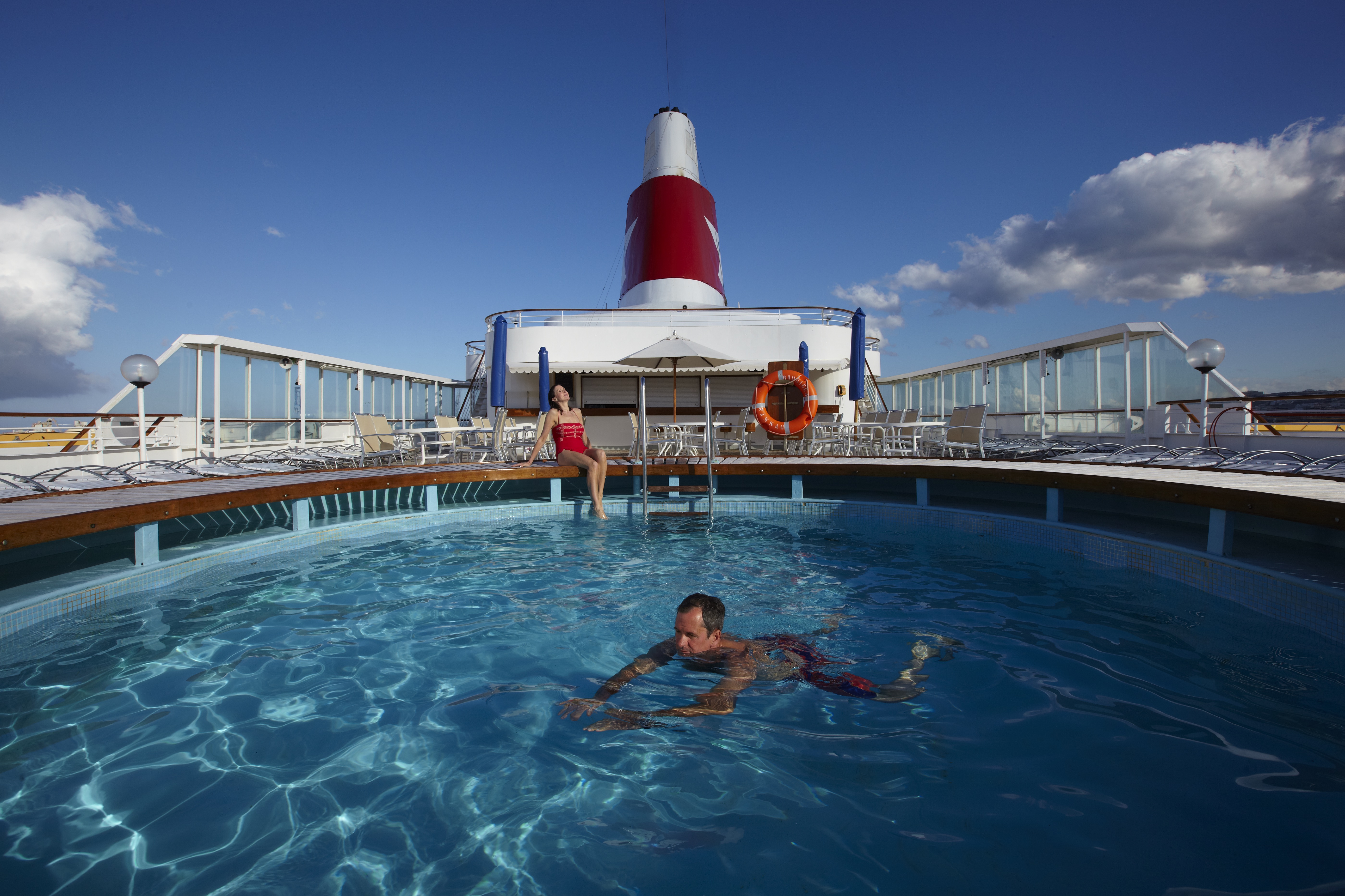 Fred Olsen Cruise Line Boudicca Exterior Swimming Pool.jpg