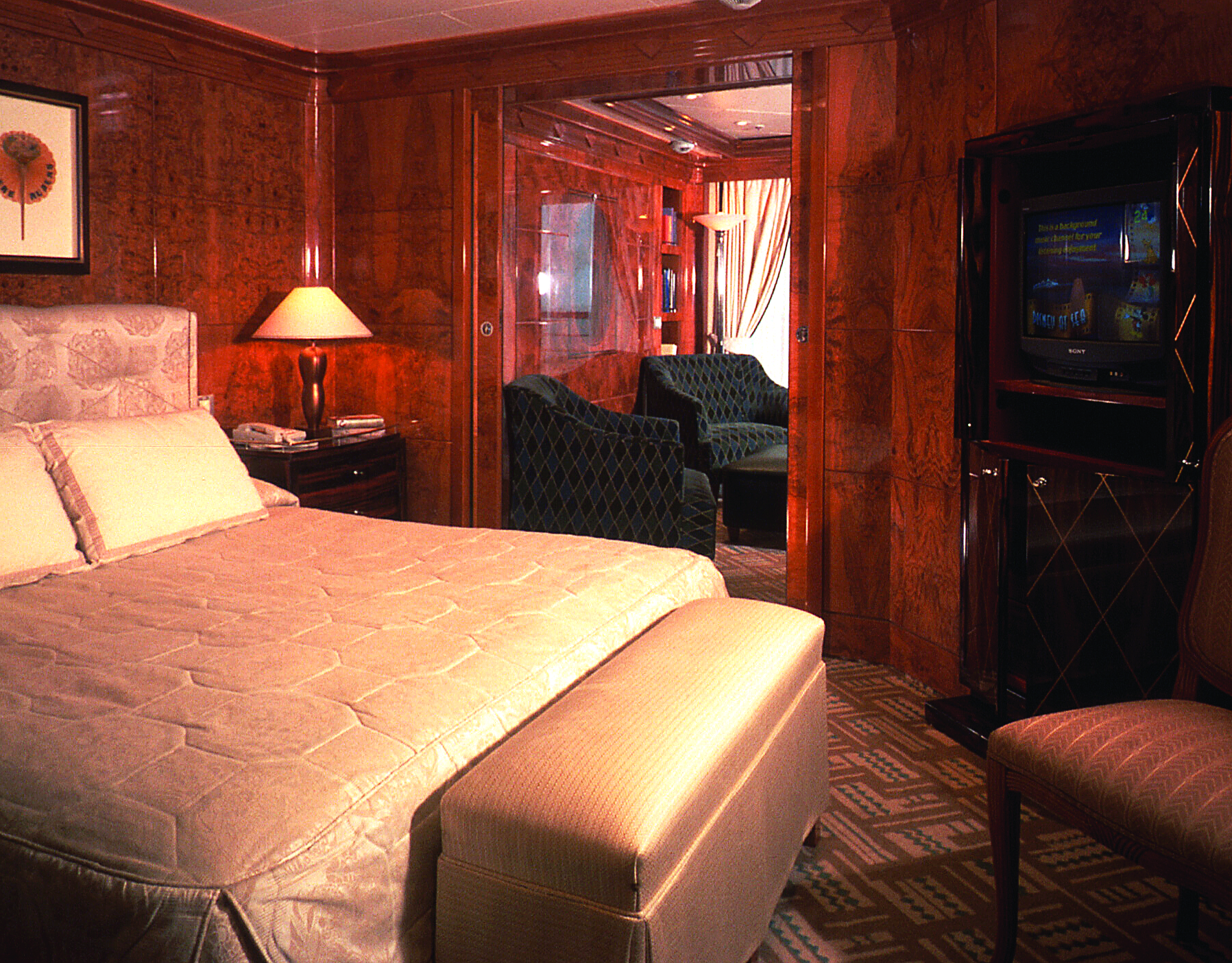 Disney Cruise Line Accommodation Suite.jpg