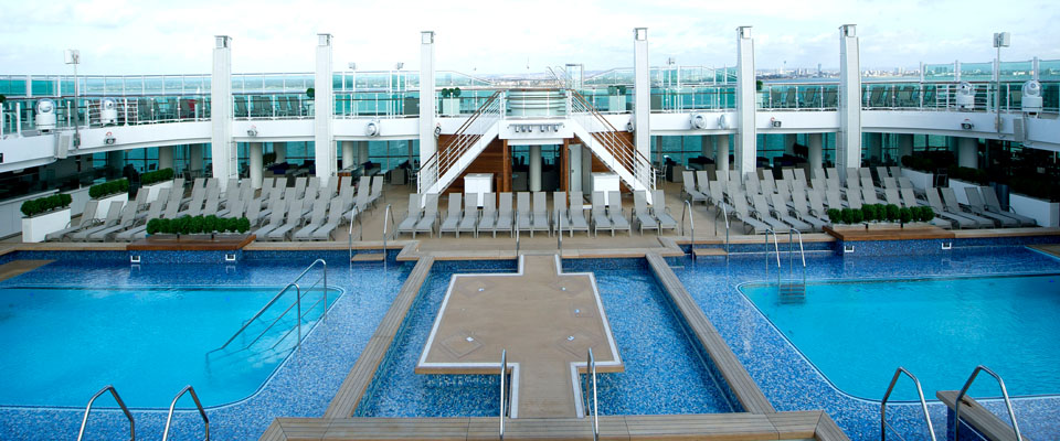 Britannia MainPoolsRealImage960x400.jpg