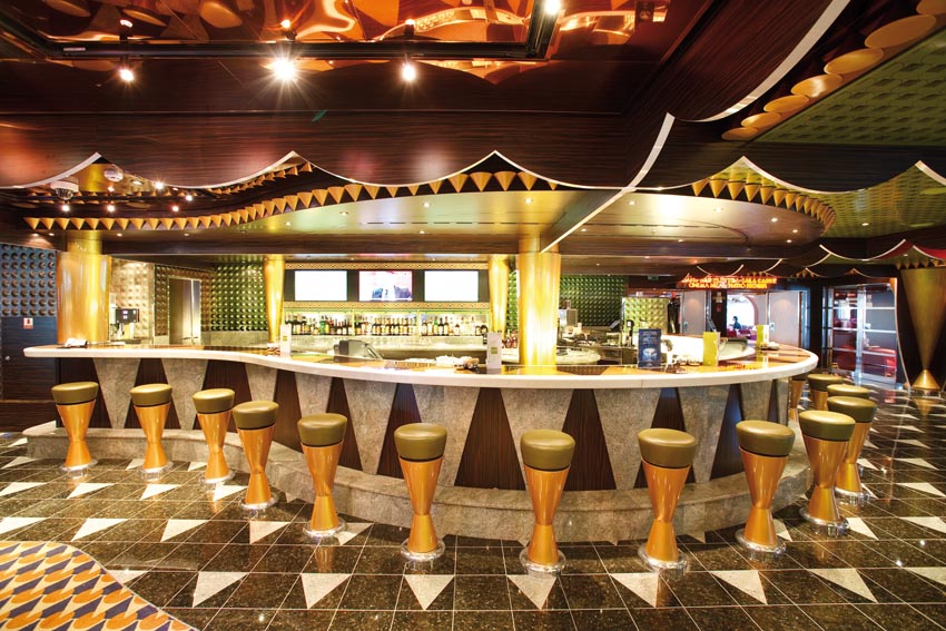 Costa Luminosa Virgo Bar 1.jpg