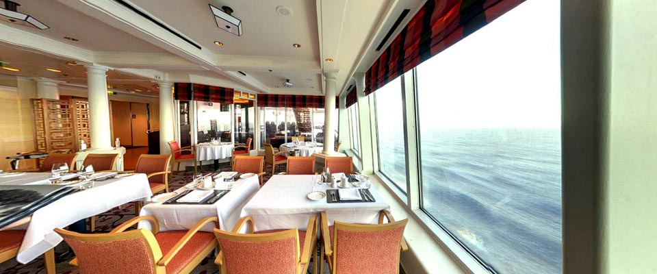 P&O Cruises Oriana Interior Sorrento.jpg