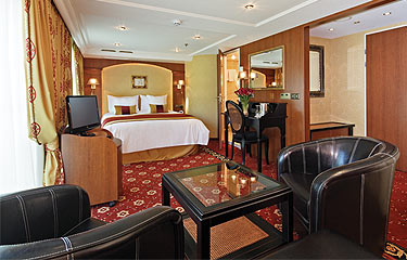 Tauck Swiss Jewel Accommodation JewelClass_Category7.jpg