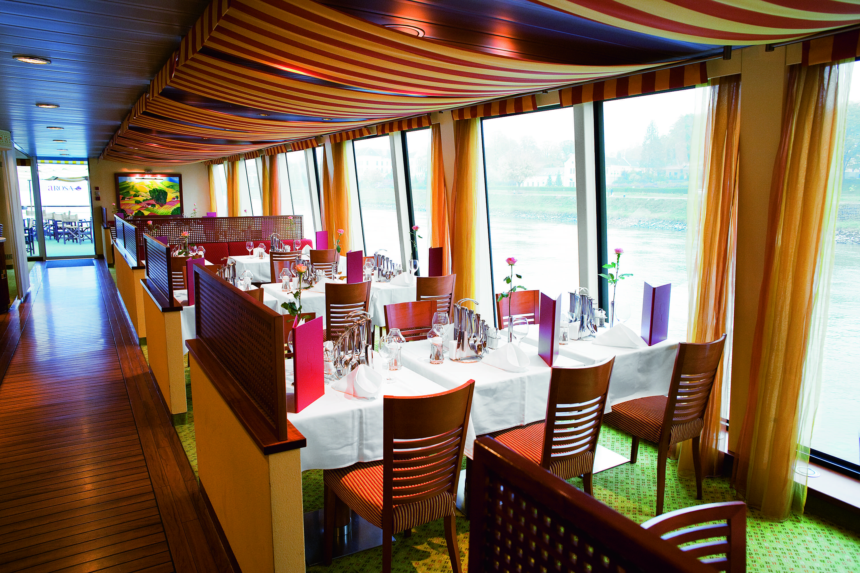 A-ROSA BELLA A-ROSA DONNA A-ROSA MIA A-ROSA RIVA Interior Market Restaurant 1.jpg