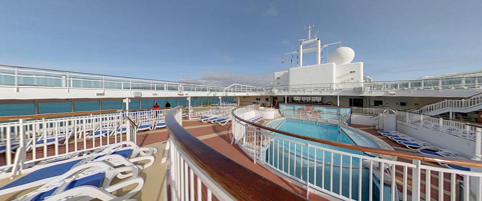 Aurora_unwind_RivieraPool2.jpg