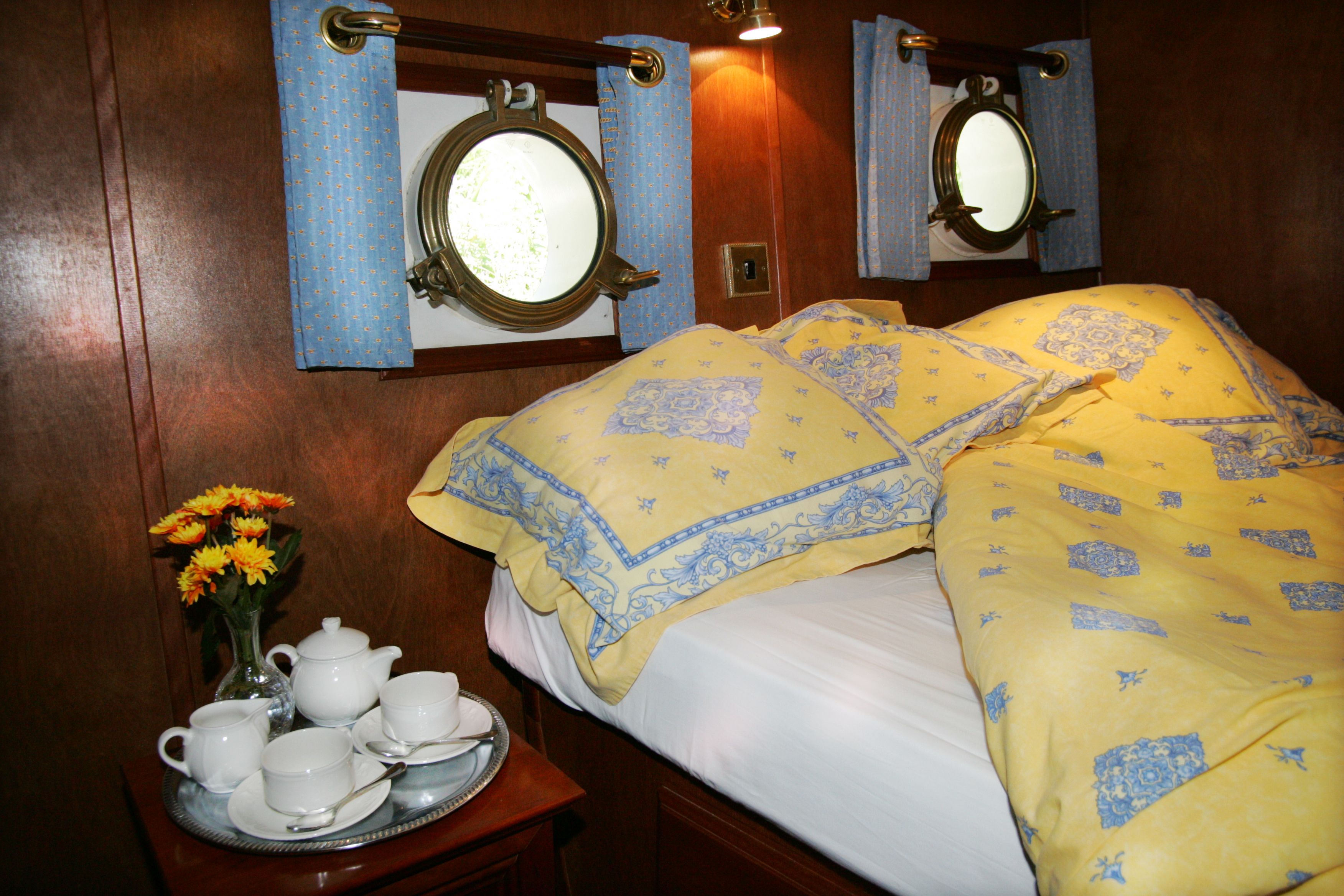 European Waterways Anjodi Accommodation Double Cabin.jpg