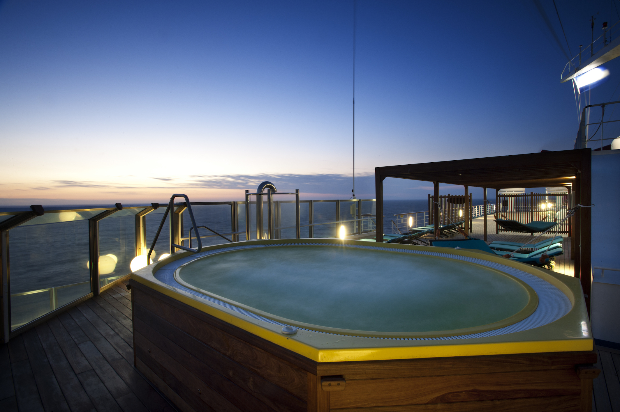 Carnival Glory Serenity 6.jpg