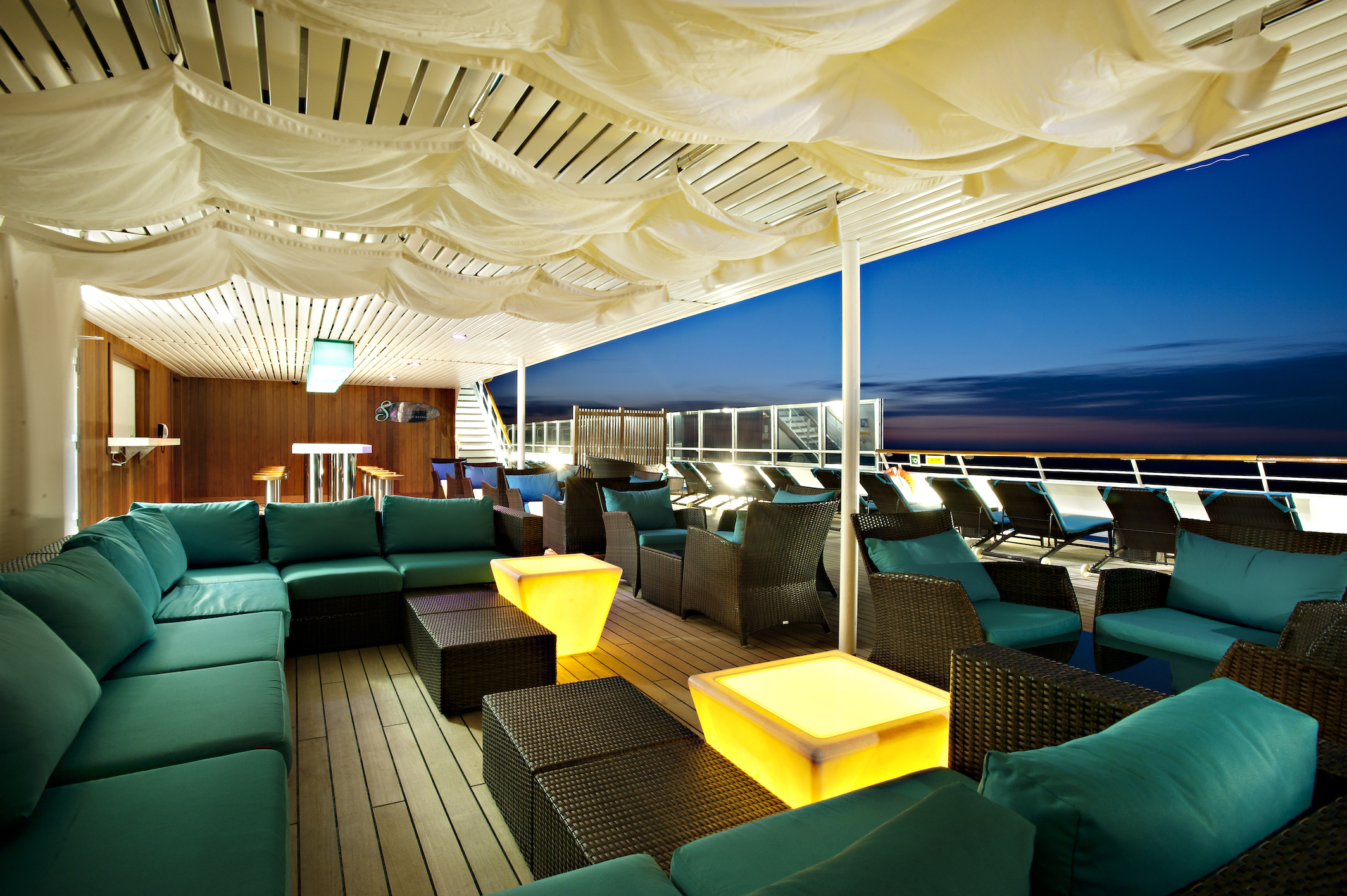 Carnival Glory Serenity 4.jpg
