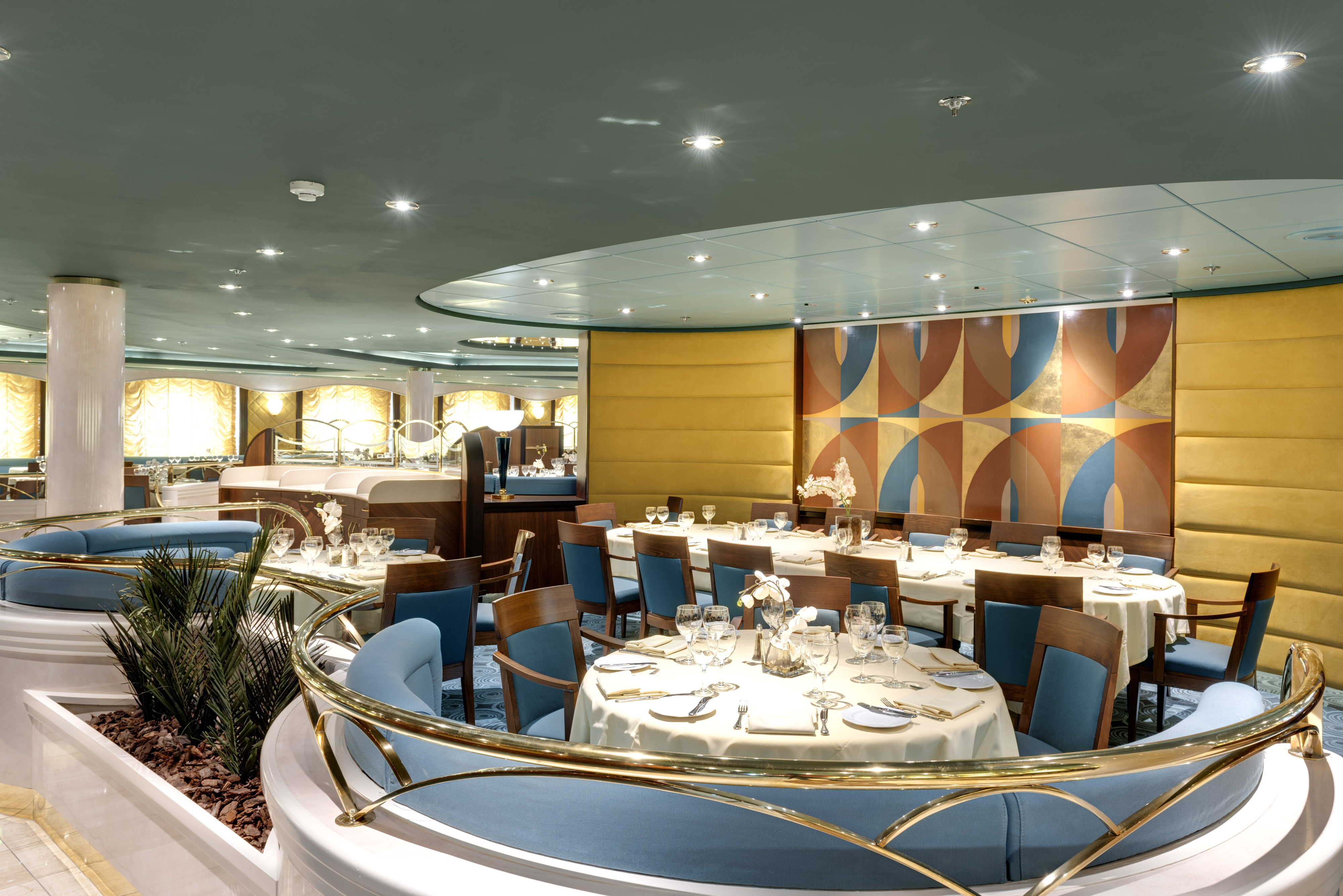 MSC Lirica Class Restaurant.jpg