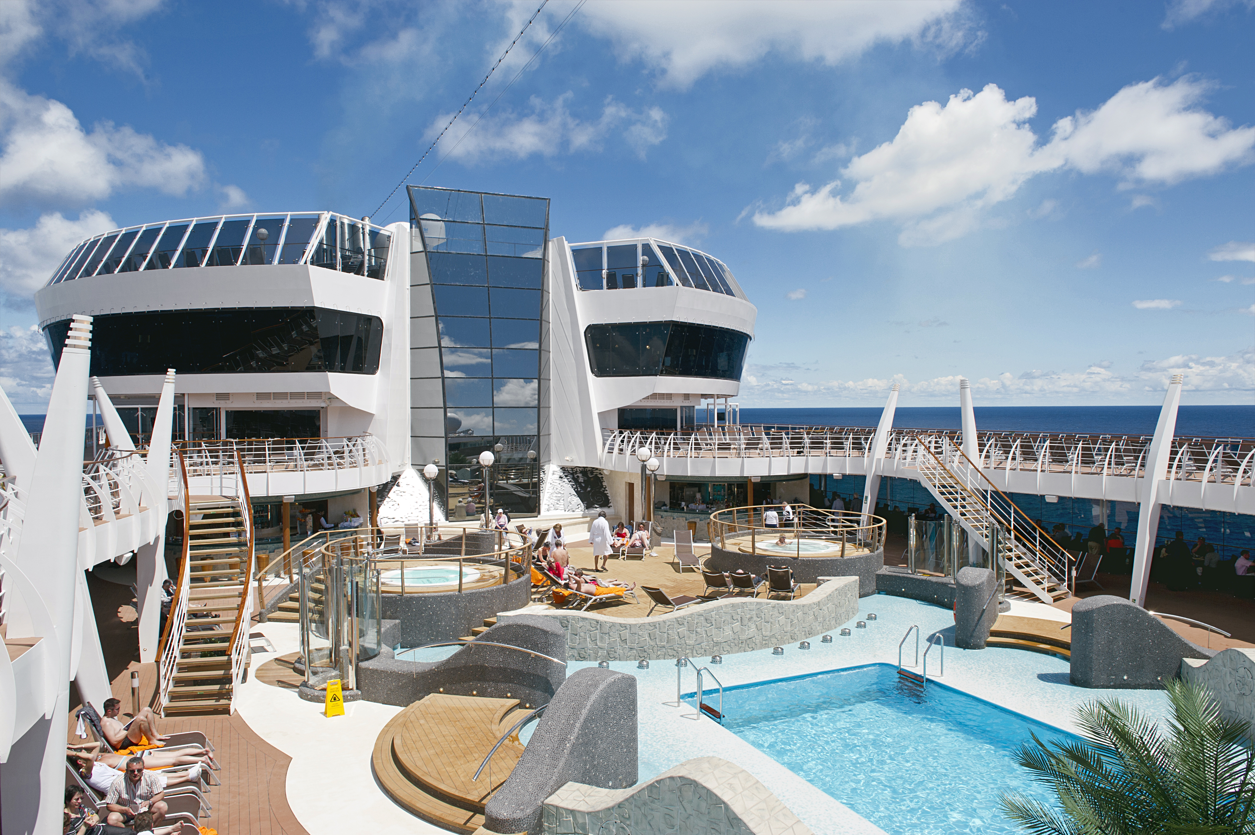 MSC Fantasia Class pool.jpg