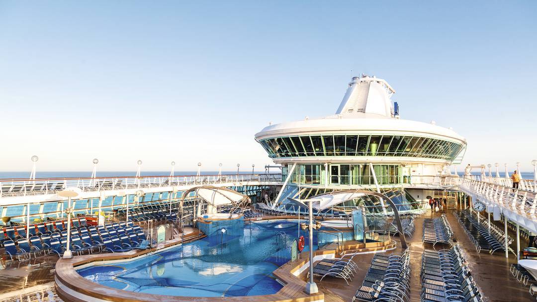 Thomson Cruise Thomson Discovery Exterior Main Pool 2.jpg