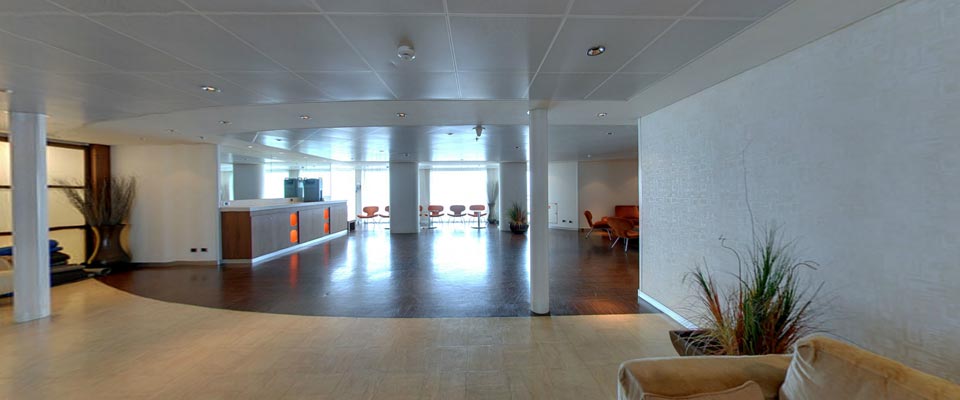 P&O Cruises Arcadia Interior Retreat 2.jpg