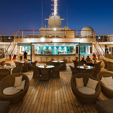 Costa Neoriviera Carniglia bar.jpg