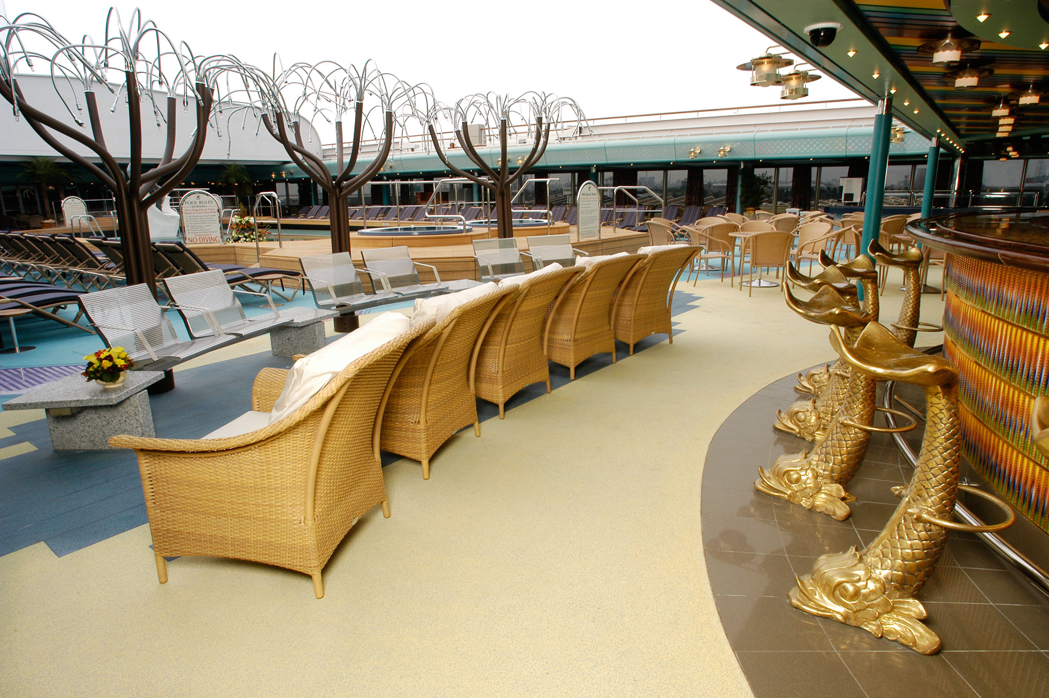 Holland America Line R- cLASS lido bar .jpg