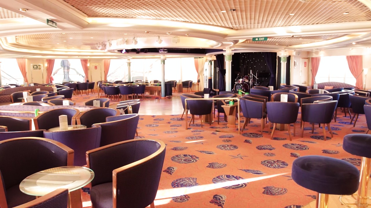 Fred Olsen Cruises Braemar Coral Club.jpg