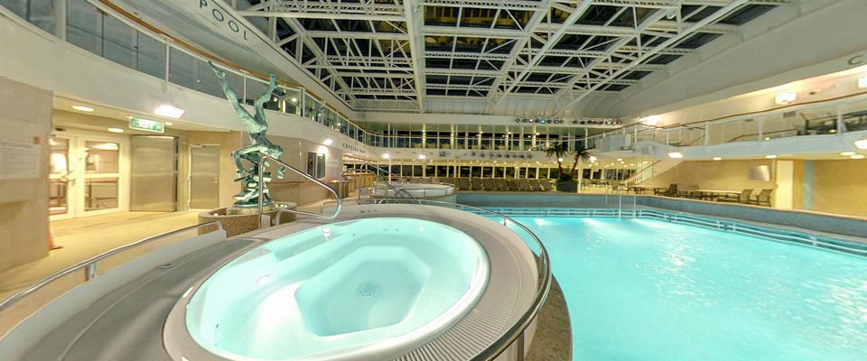 P&O Cruises Aurora Exterior Crystal Pool 3.jpg