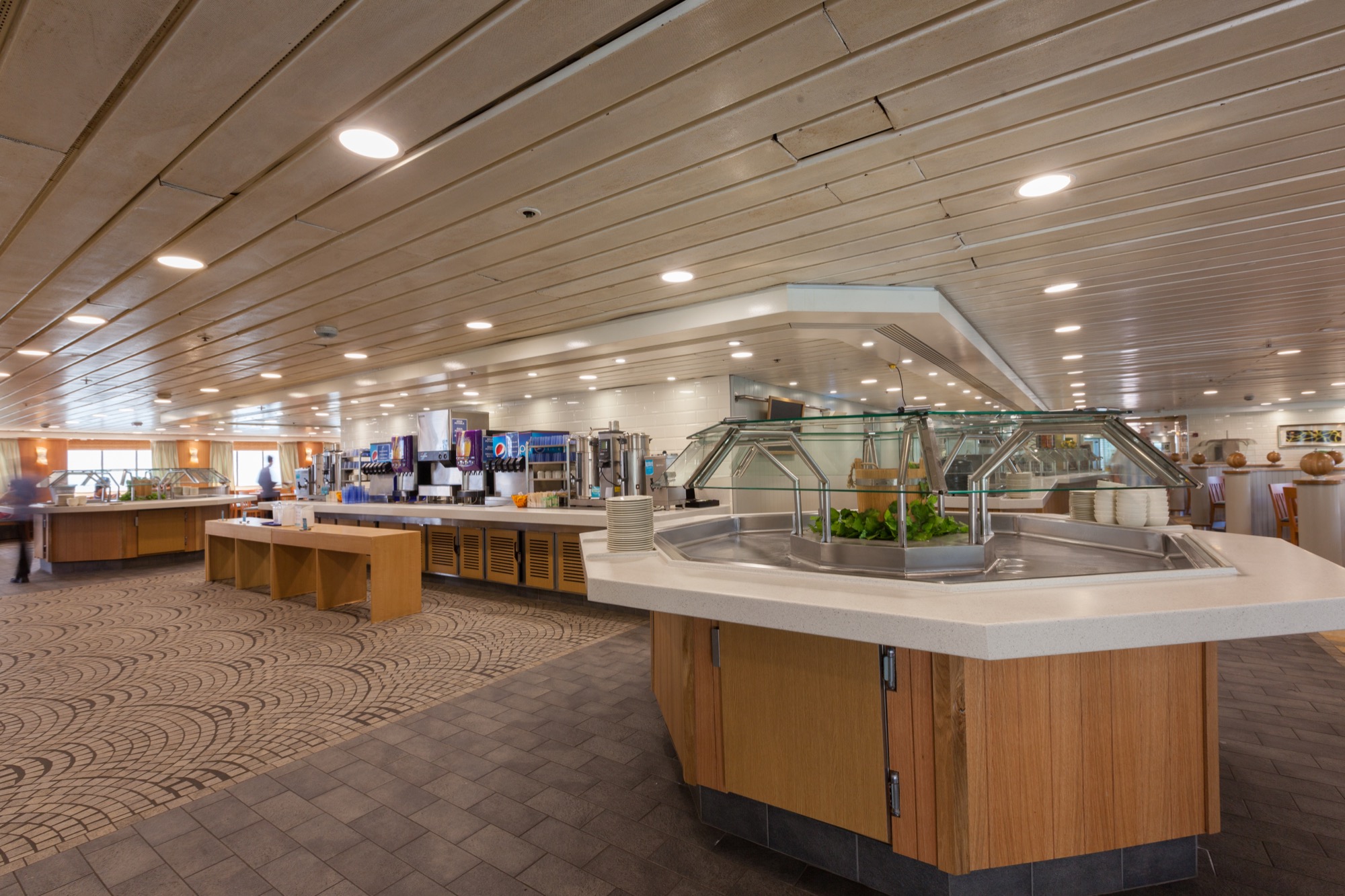 Pullmantur Zenith Interior Marche Gourmand 1.jpg