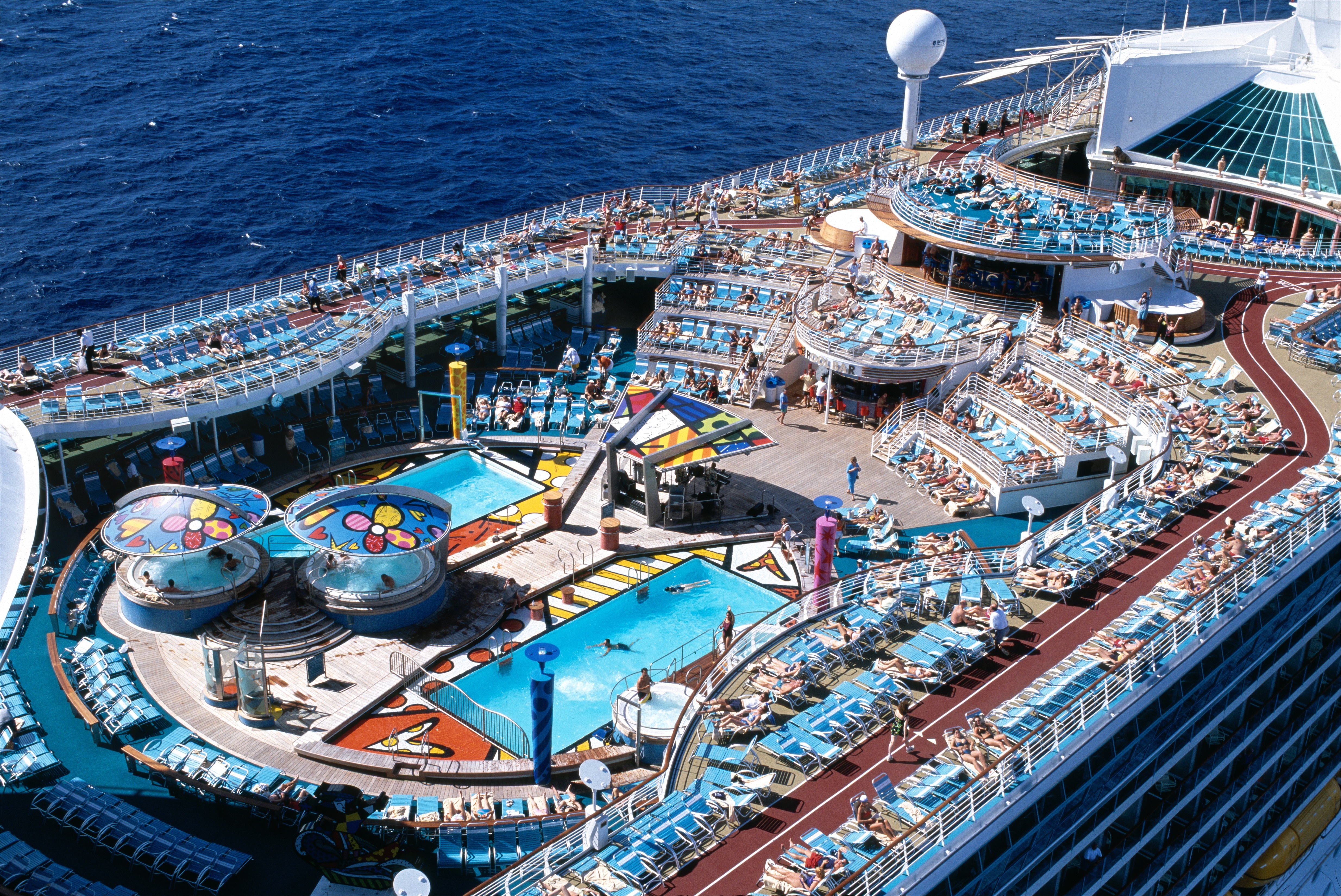 Royal Caribbean International Mariner of the Seas Exterior Solarium 2.jpg