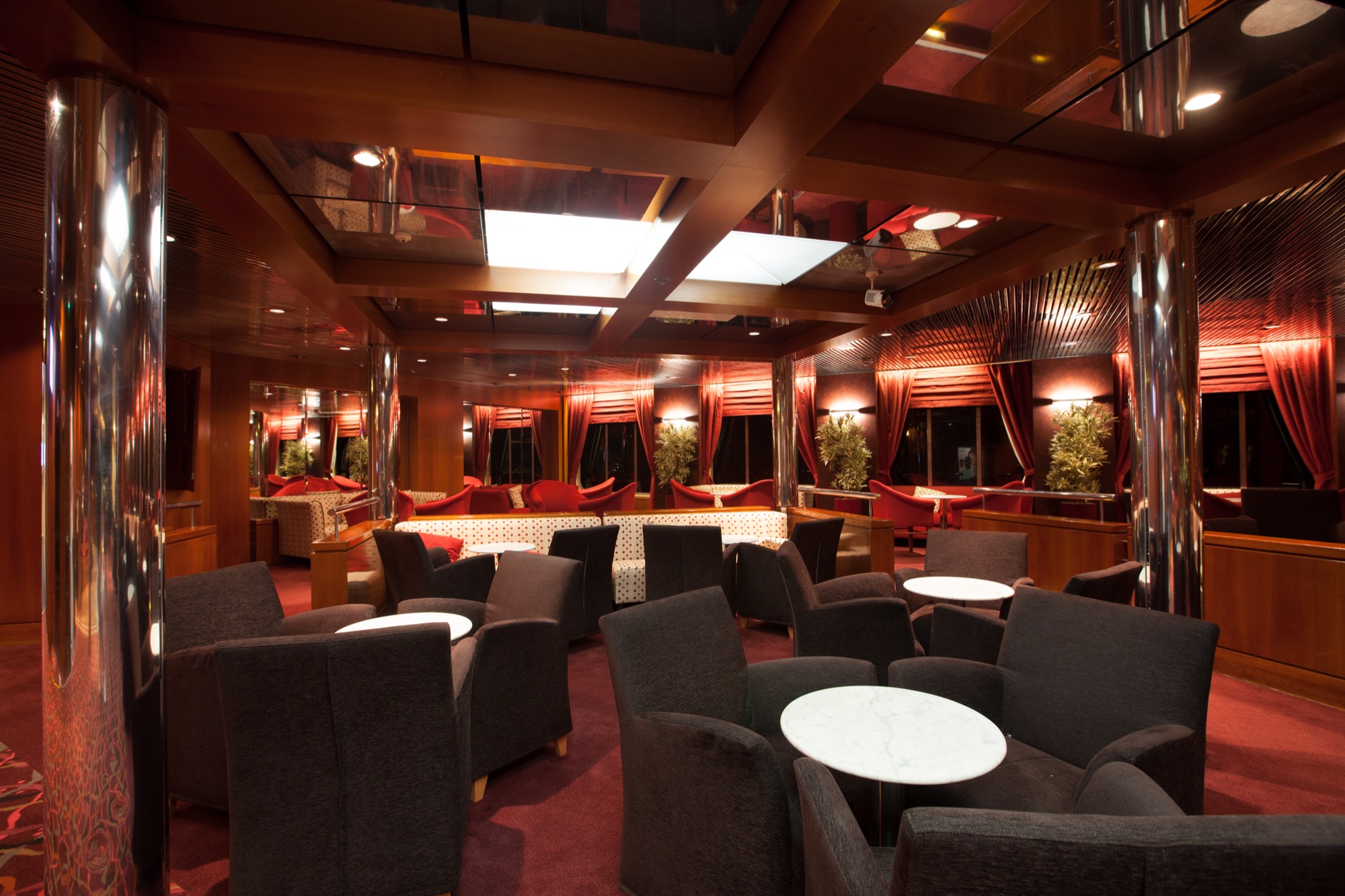 Pullmantur Zenith Interior Rendez-Vous Lounge 2.jpg