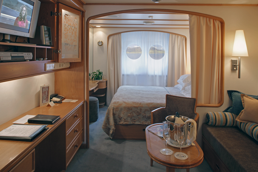 SeaDream Yacht Club Accommodation Yacht Club Stateroom Deck 2.jpg