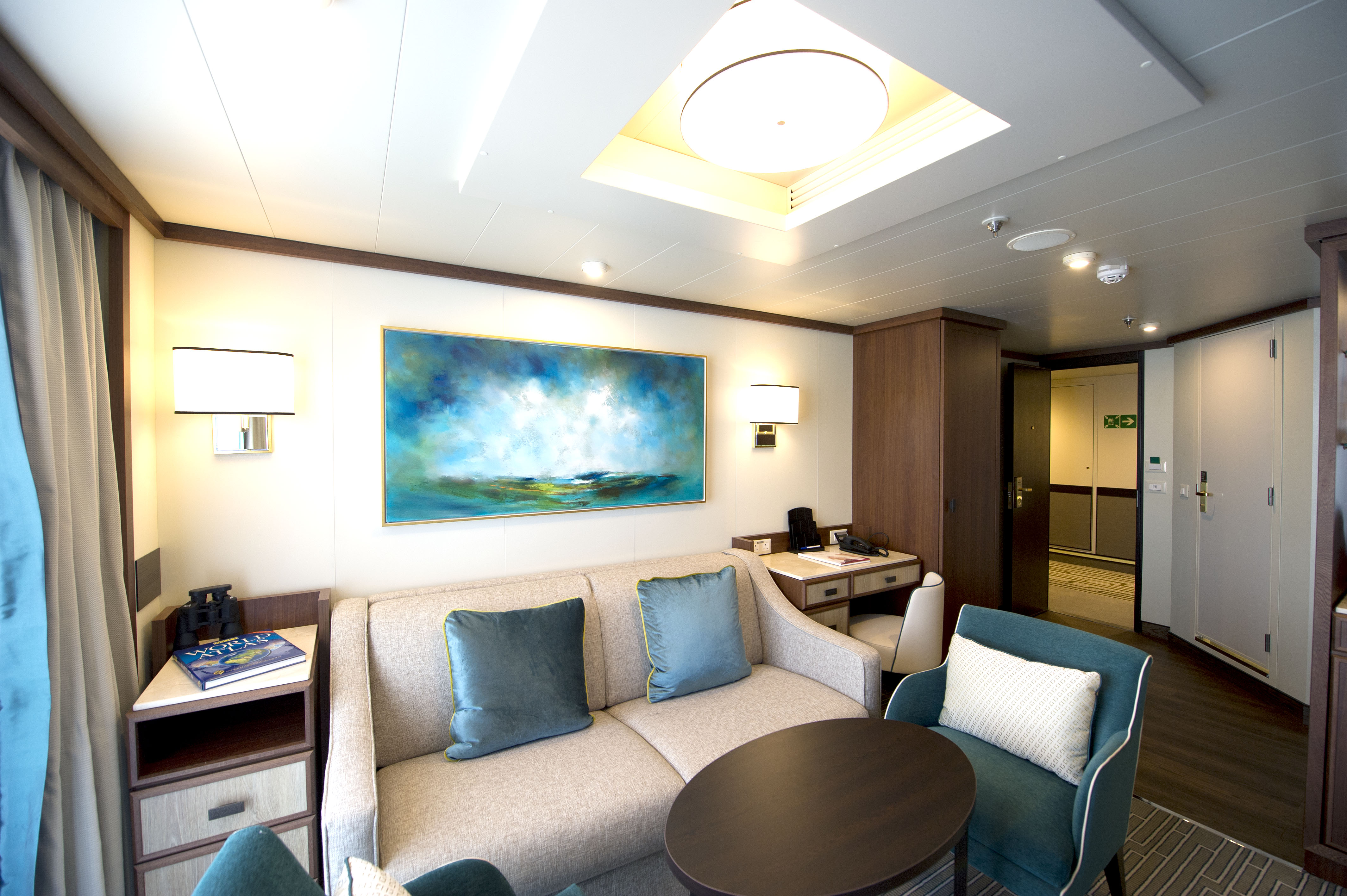 suite on britannia cruise ship