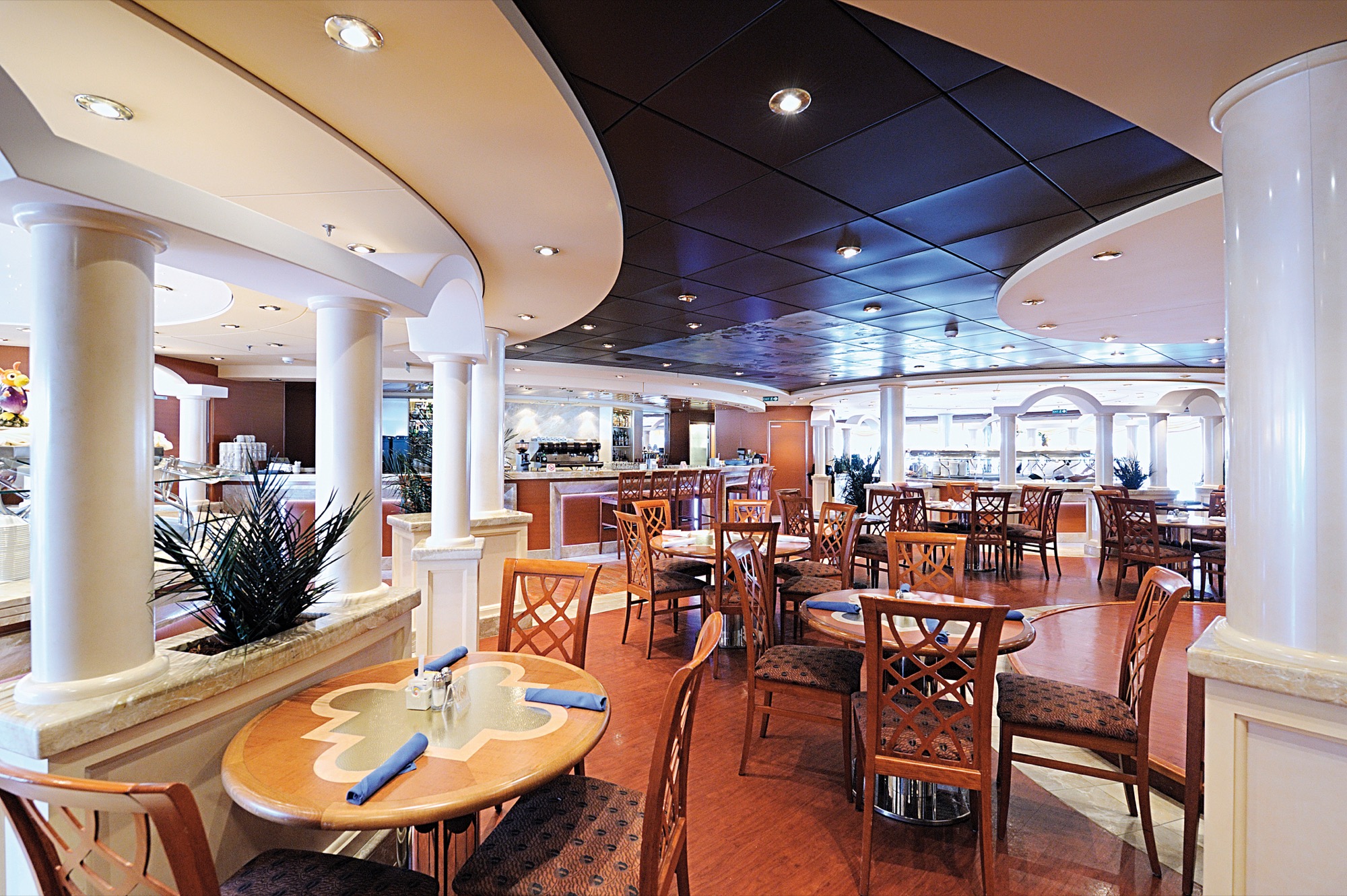 MSC Musica Class Self service buffet 1.jpg