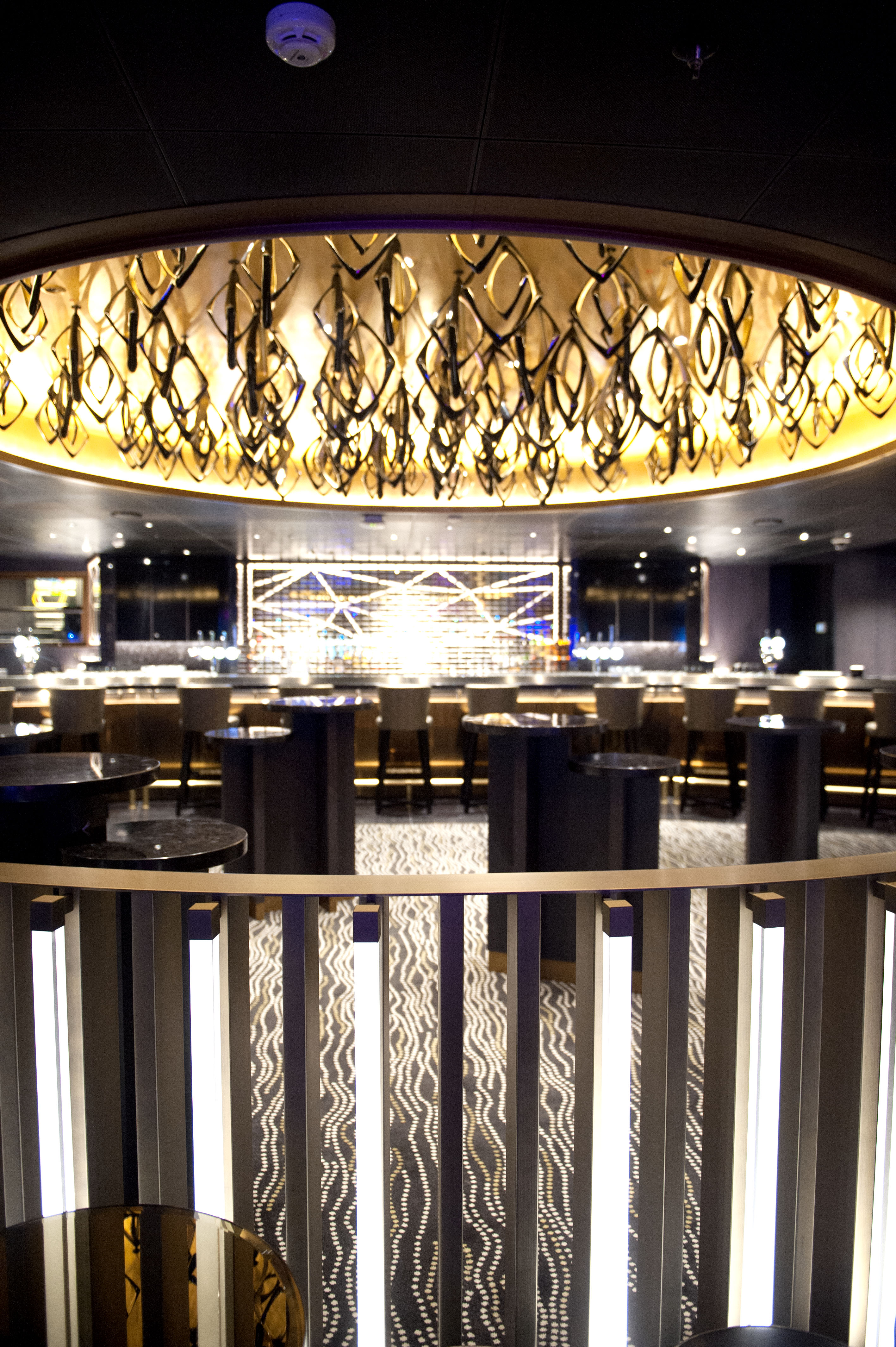 P&O Cruises Britannia Interior Live Lounge Nd32724.jpg