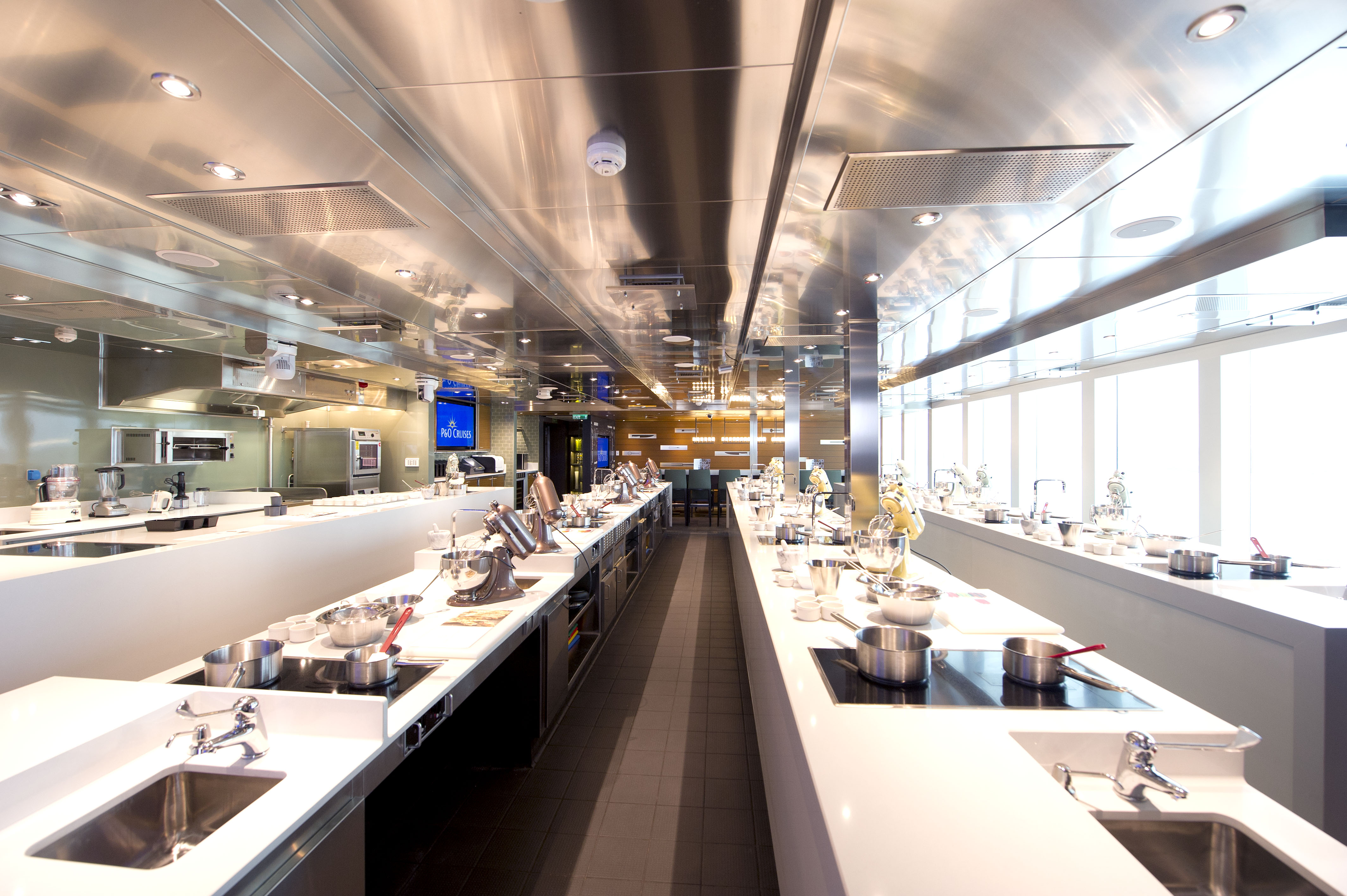 P&O Cruises Britannia Interior Cookery Club Ds39537.jpg