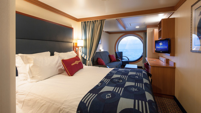 Disney Cruise Lines Disney Dream & Fantasy Ocean View Staterooms G01-DDDF-deluxe-family-oceanview-stateroom-cat8BCD-04.jpg