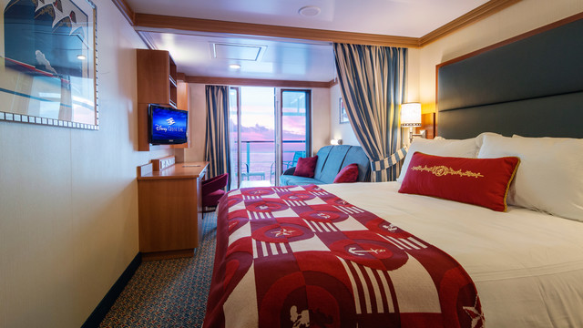 Disney Cruise Lines Disney Dream Accomm Verandah G01-DDDF-deluxe-oceanview-verandah-stateroom-cat5ABCD-01.jpg