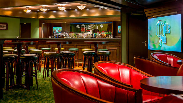 Disney Cruise Lines Disney Fantasy Entertainment o-gills-pub-00.jpg
