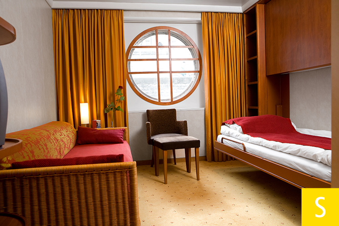 A-ROSA LUNA A-ROSA STELLA Accommodation 2 Bed Outside Cabin with Extra Bed.jpg