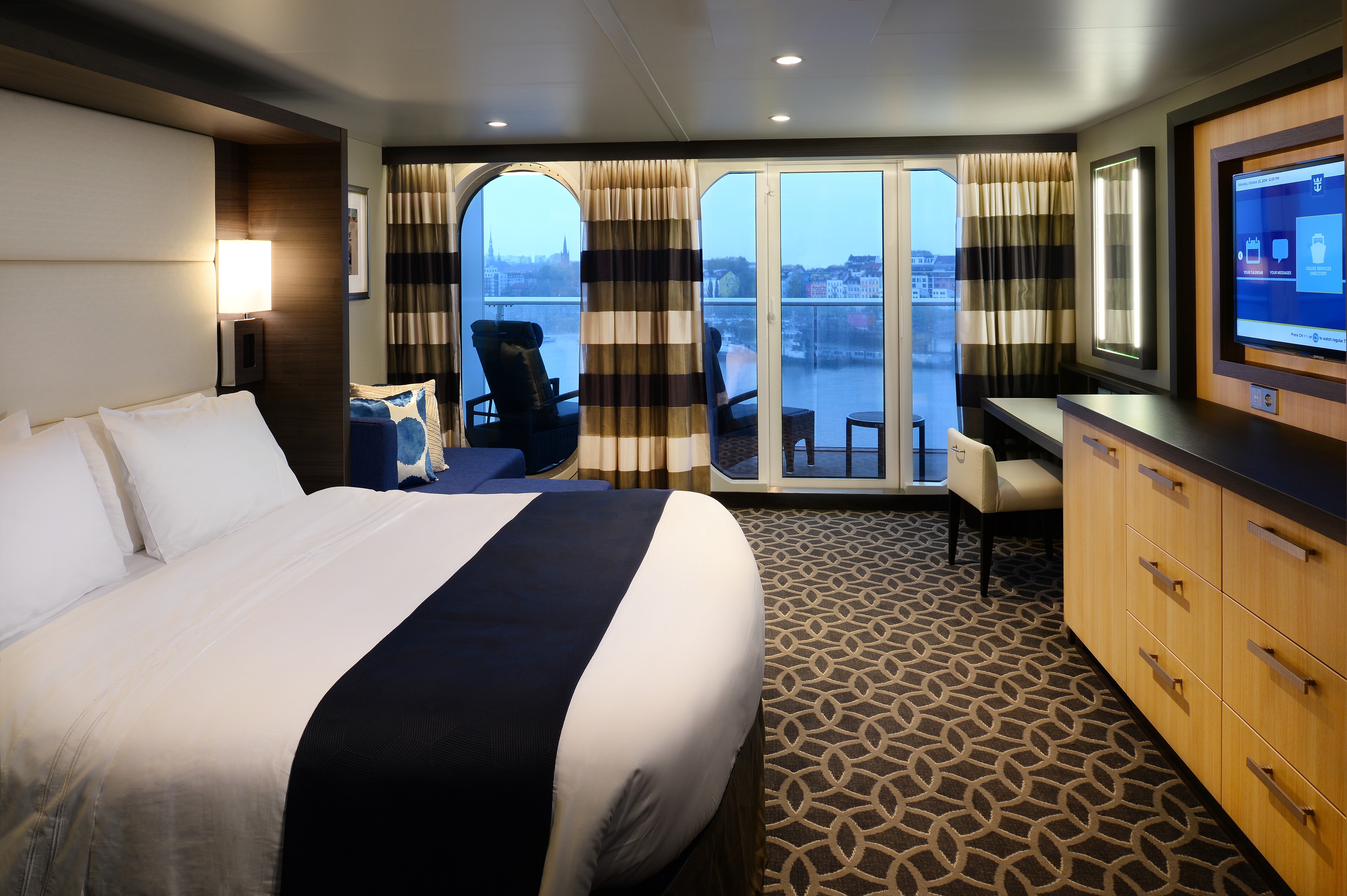 Royal Caribbean International Quantum of the Seas Accommodation Junior Suite F.jpg