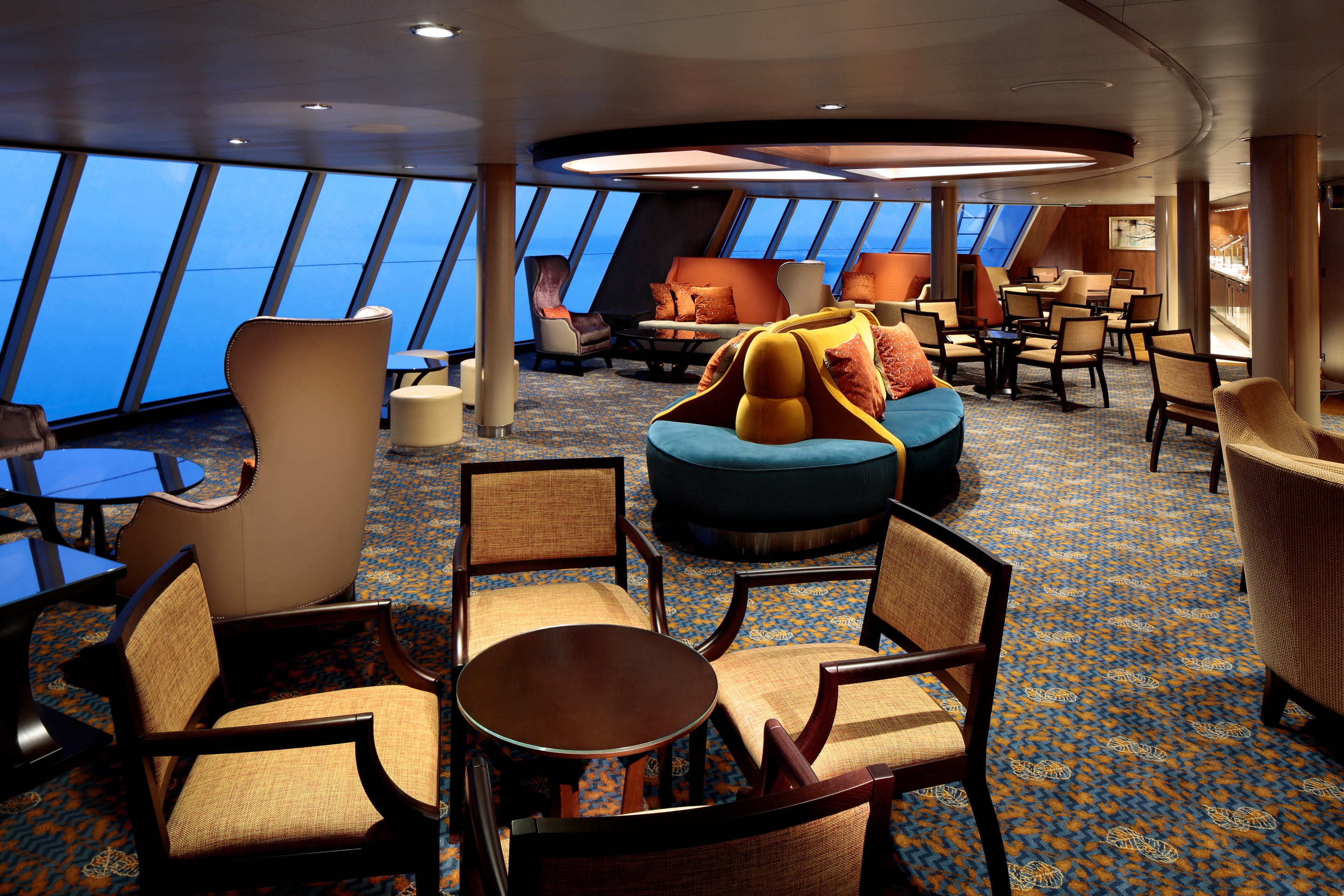 RCI_QN-ConciergeLoungeF.jpg