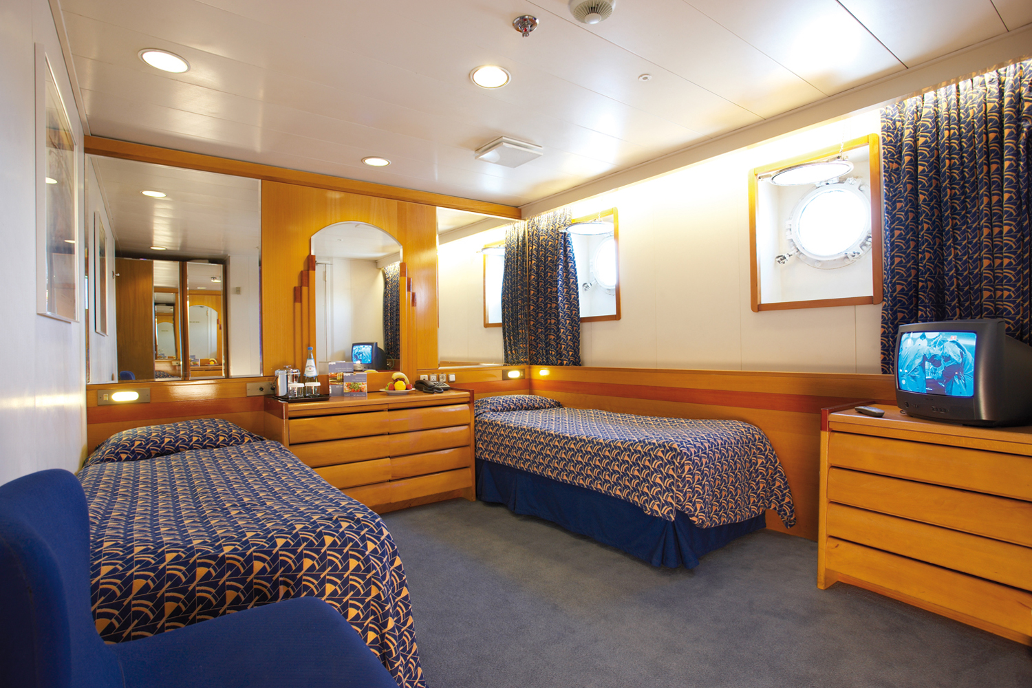 Cruise & Maritime Voyages Marco Polo Accommodation Standard Plus Twin Ocean View.jpg