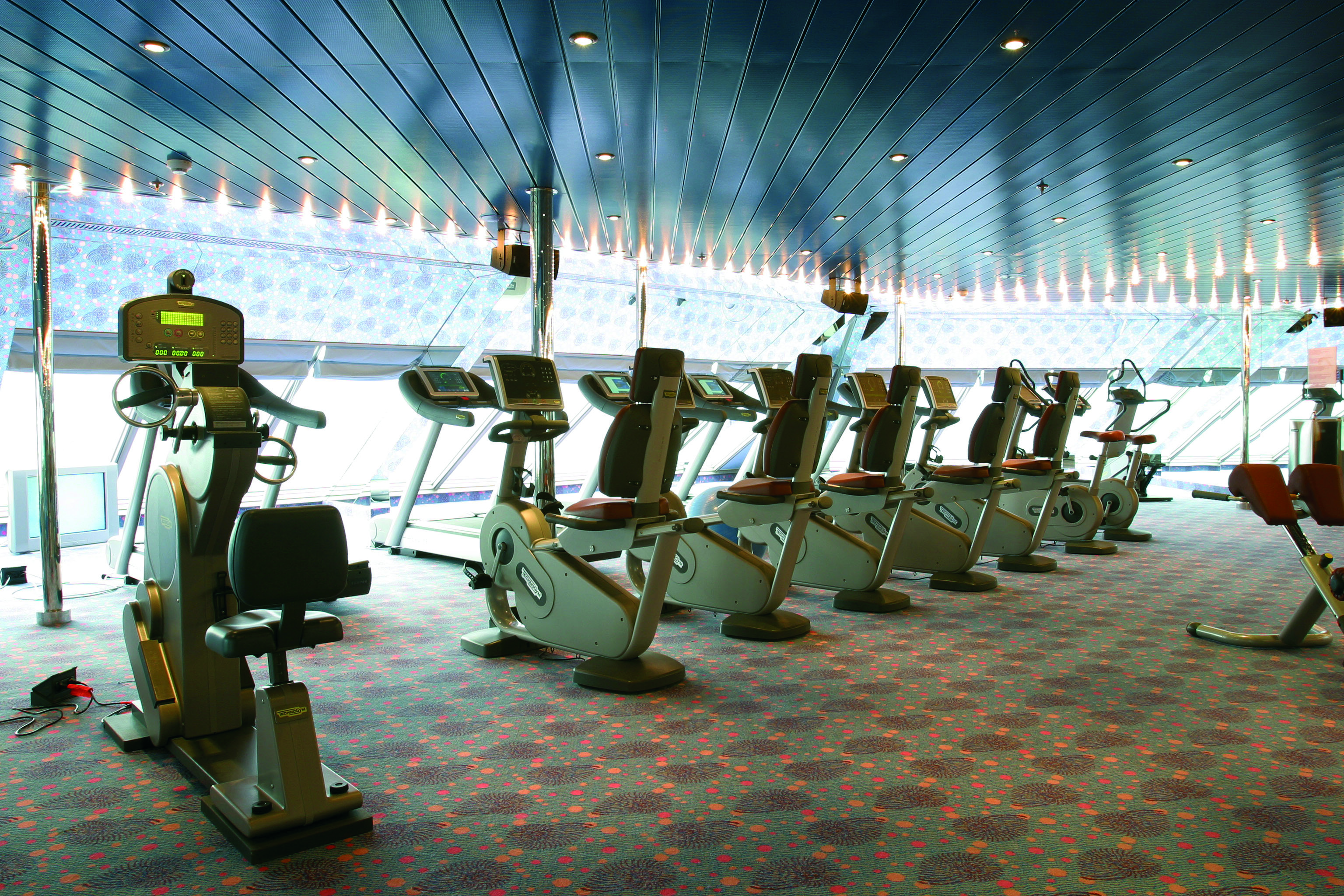 Costa Cruises Costa Magica Interior Club Salute Saturnia Gym.jpg