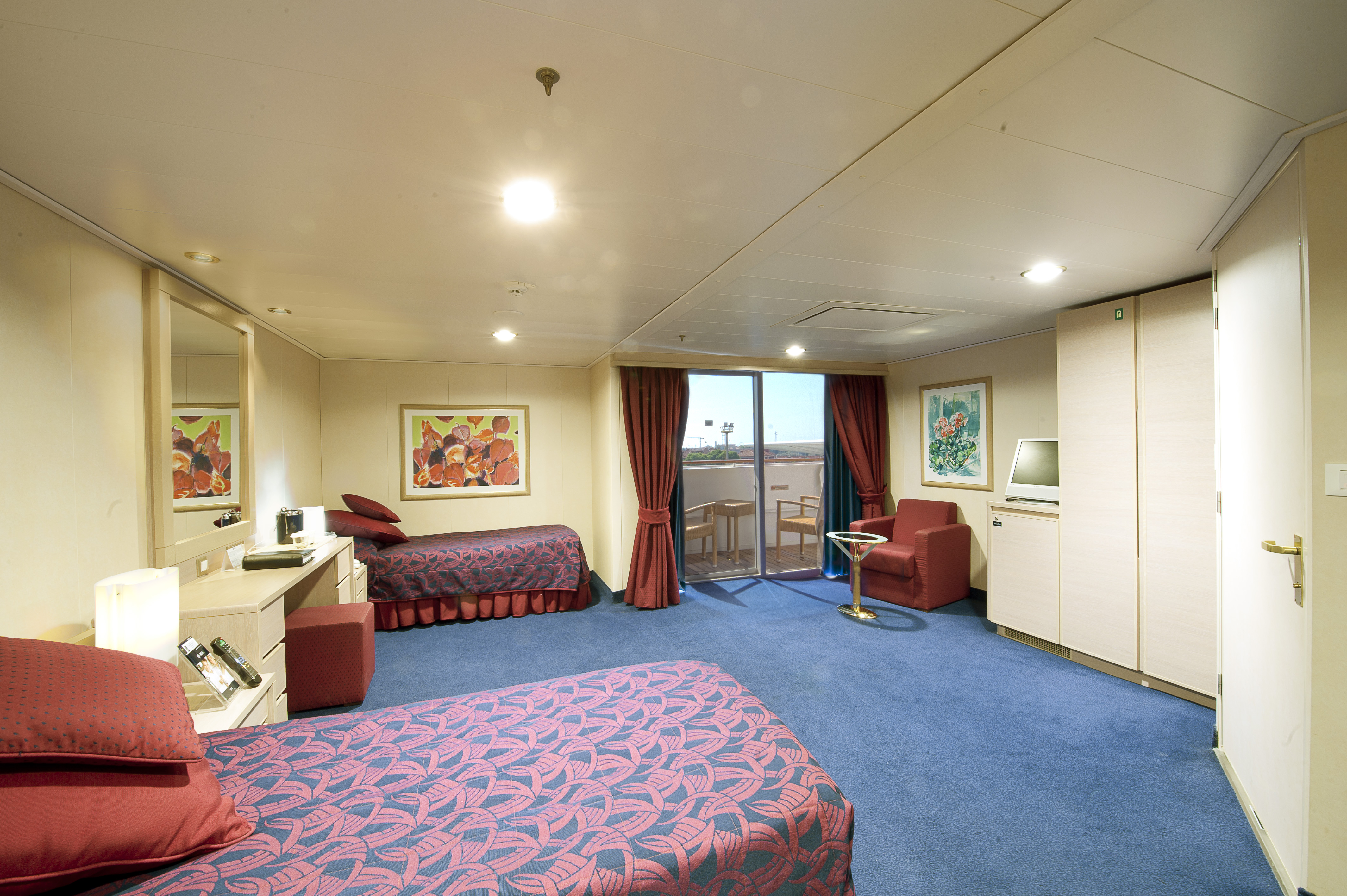 MSC Musica Class balcony cabin accesible.jpg