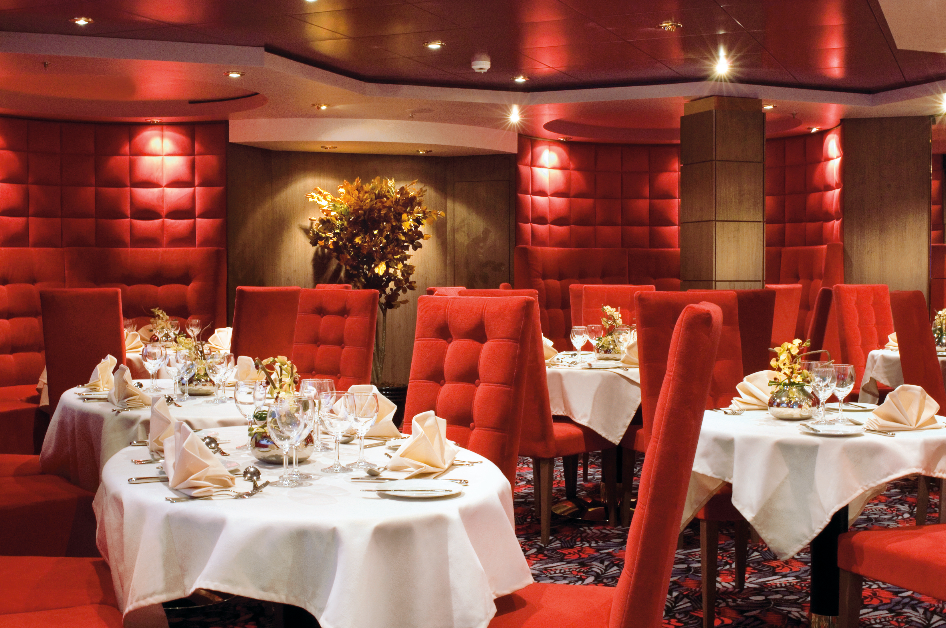 MSC Musica Class maxims restaurant.jpg