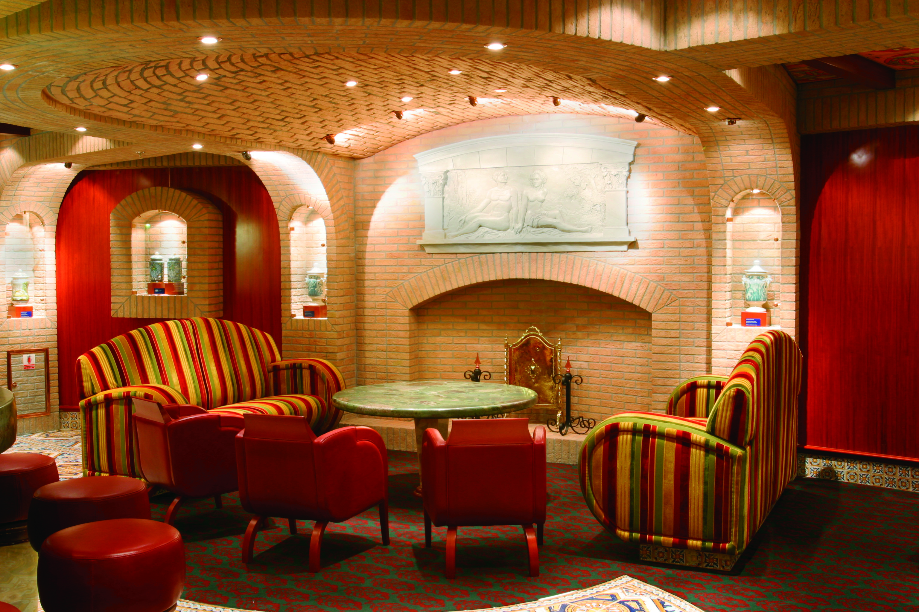 Costa Cruises Costa Magica Interior Bar Classico l'Aquila.jpg