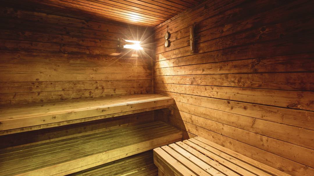 Thomson Cruises Thomson Celebration Interior Oceans Beauty Salon and Spa Sauna.jpg