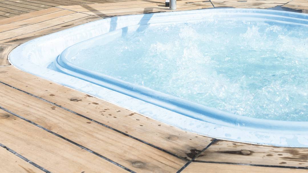 Thomson Cruises Thomson Celebration Exterior Whirlpool.jpg