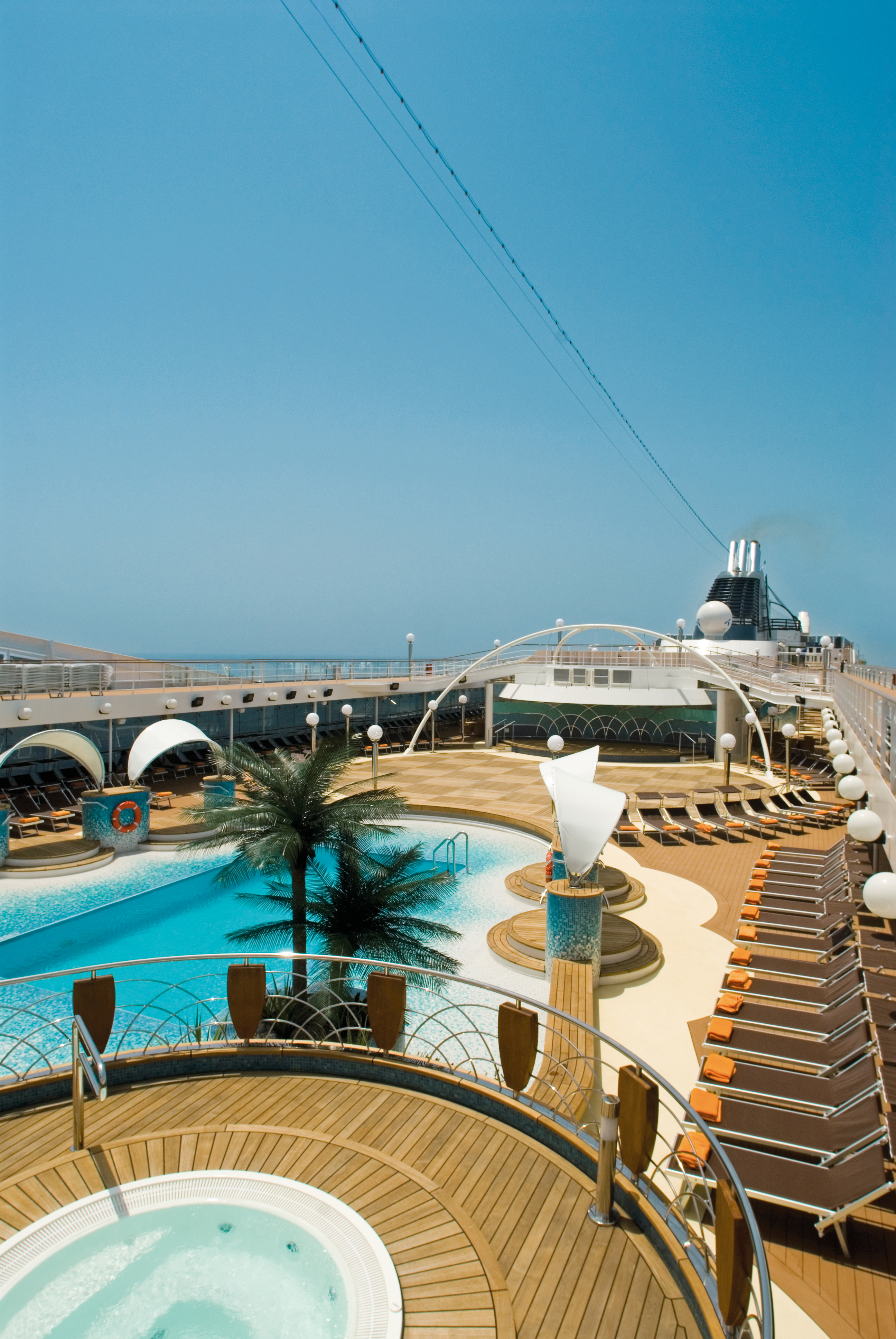 MSC Musica Class Pool 4.jpg