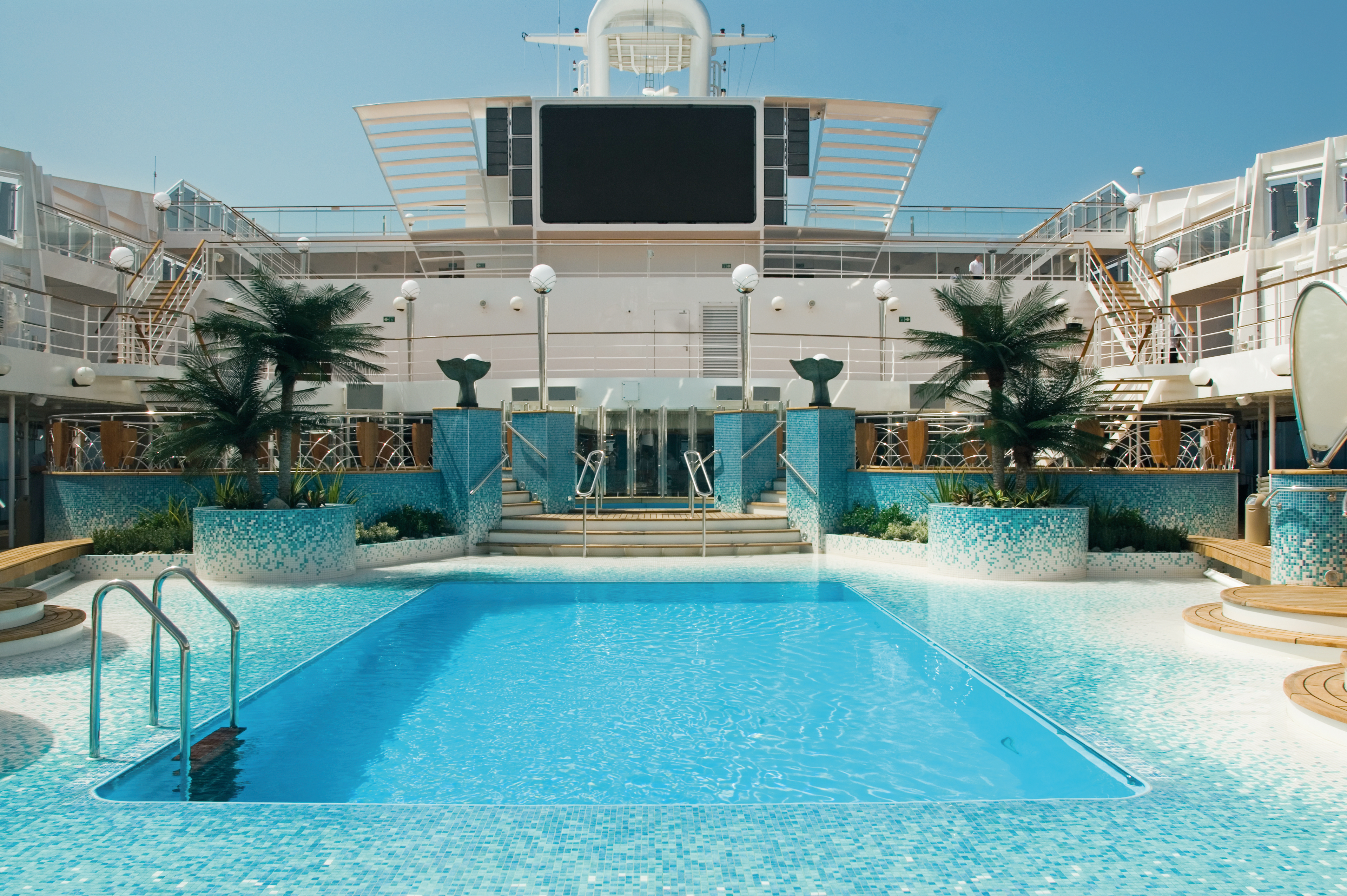 MSC Musica Class Pool 6.jpg