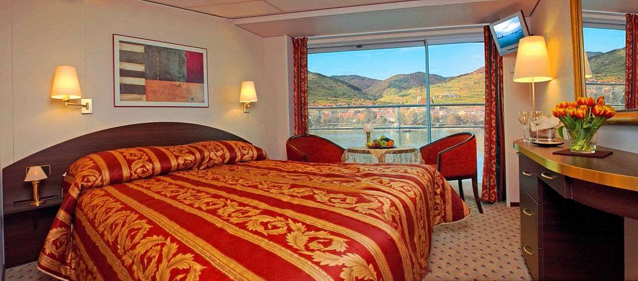 Amadeus - Royal - Accommodation - B1 Stateroom - Photo 2.jpg