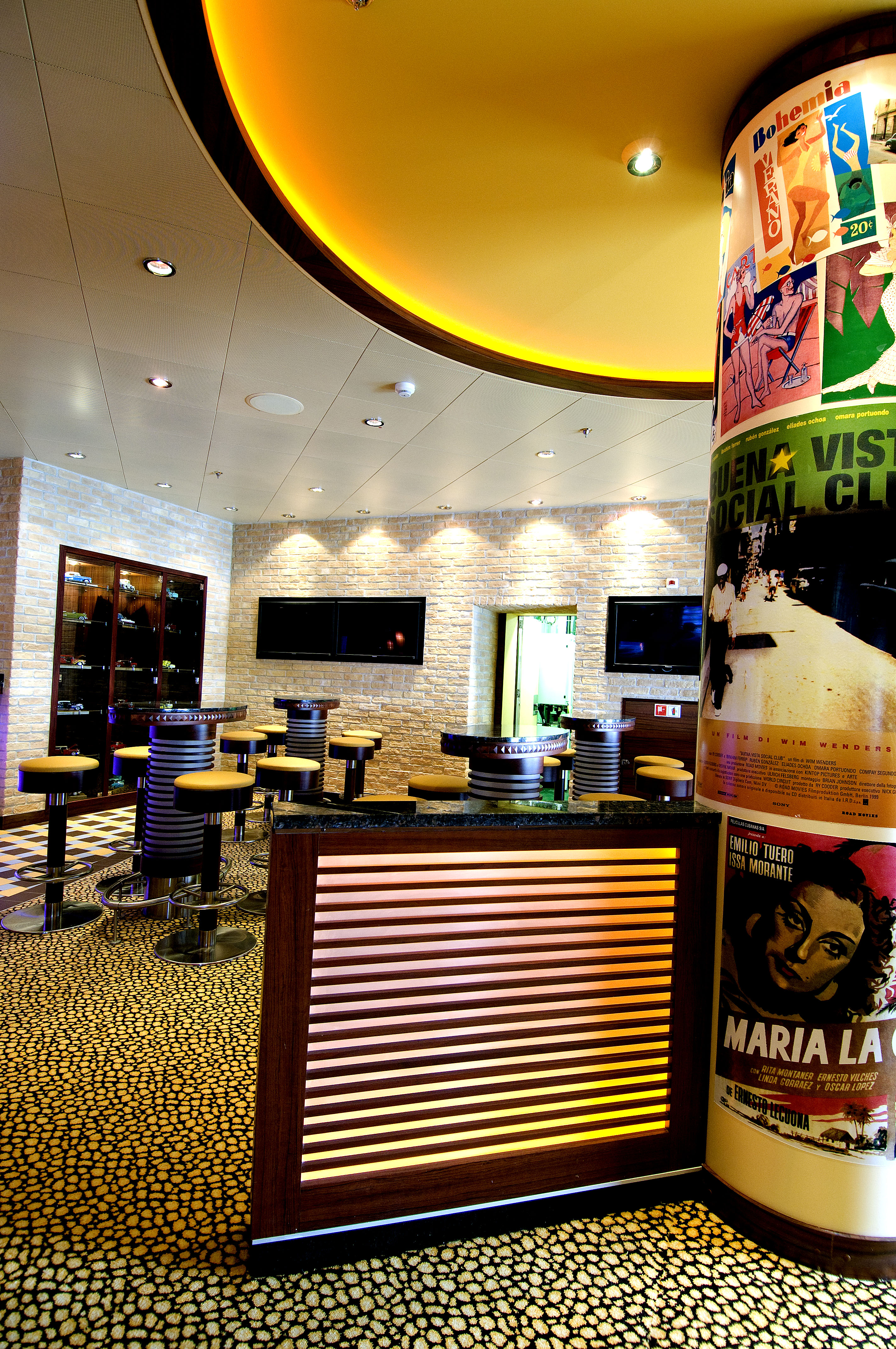 P&O Cruises Ventura Interior Havana.jpg