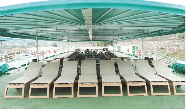 Croisi Europe MS Fernao de Magalaes Sun deck.jpg