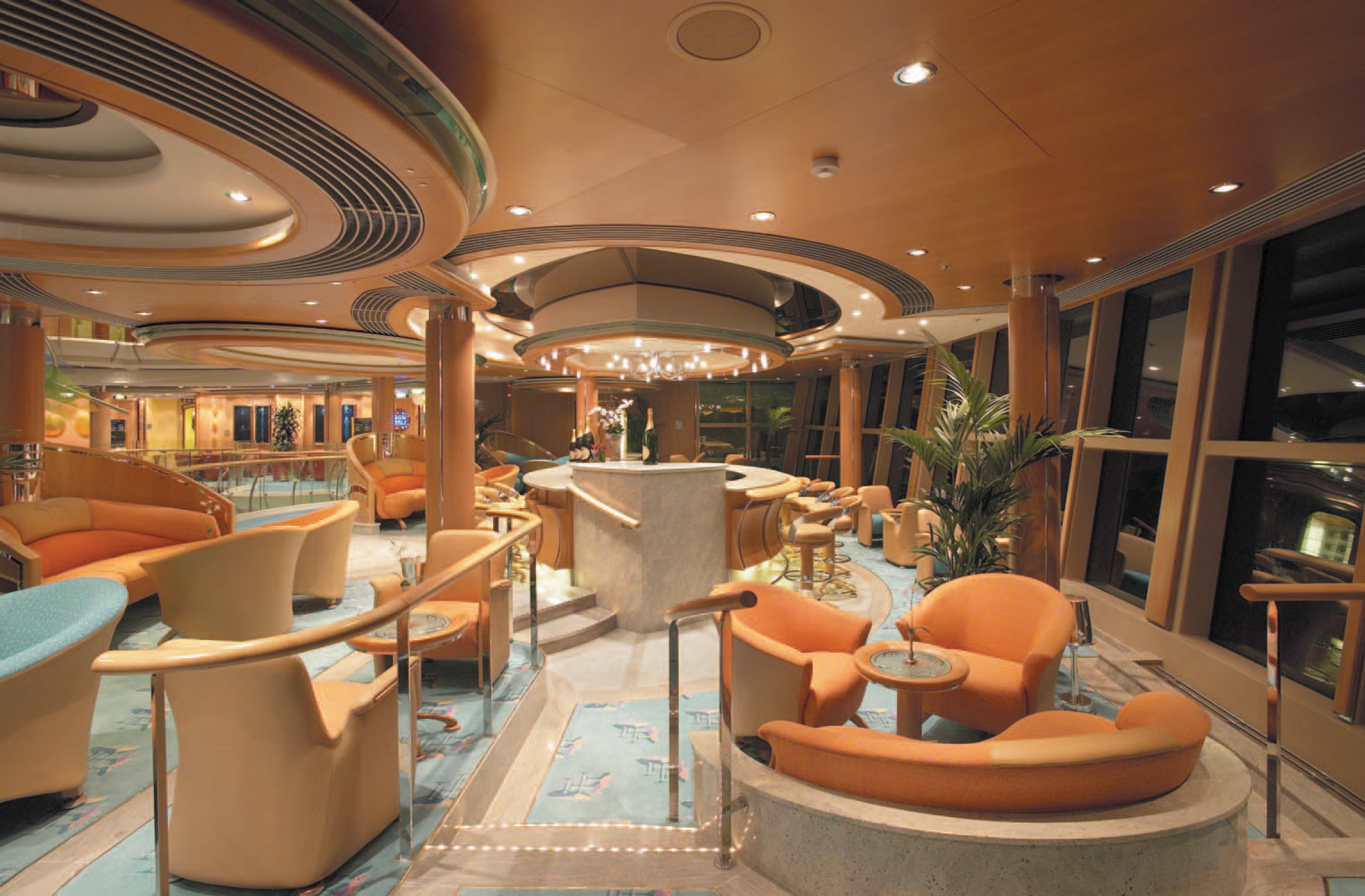royal caribbean international serenada of the seas champagne lounge 1.jpg